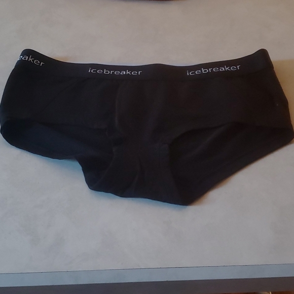 ICEBREAKER  WOMEN'S SPRITE  HOT  PANT,NEW, NO TAGS, SIZE:SMALL - Picture 2 of 7